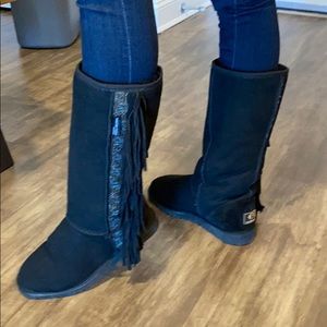 Rockin’ Koolaburra Sheepskin boots!